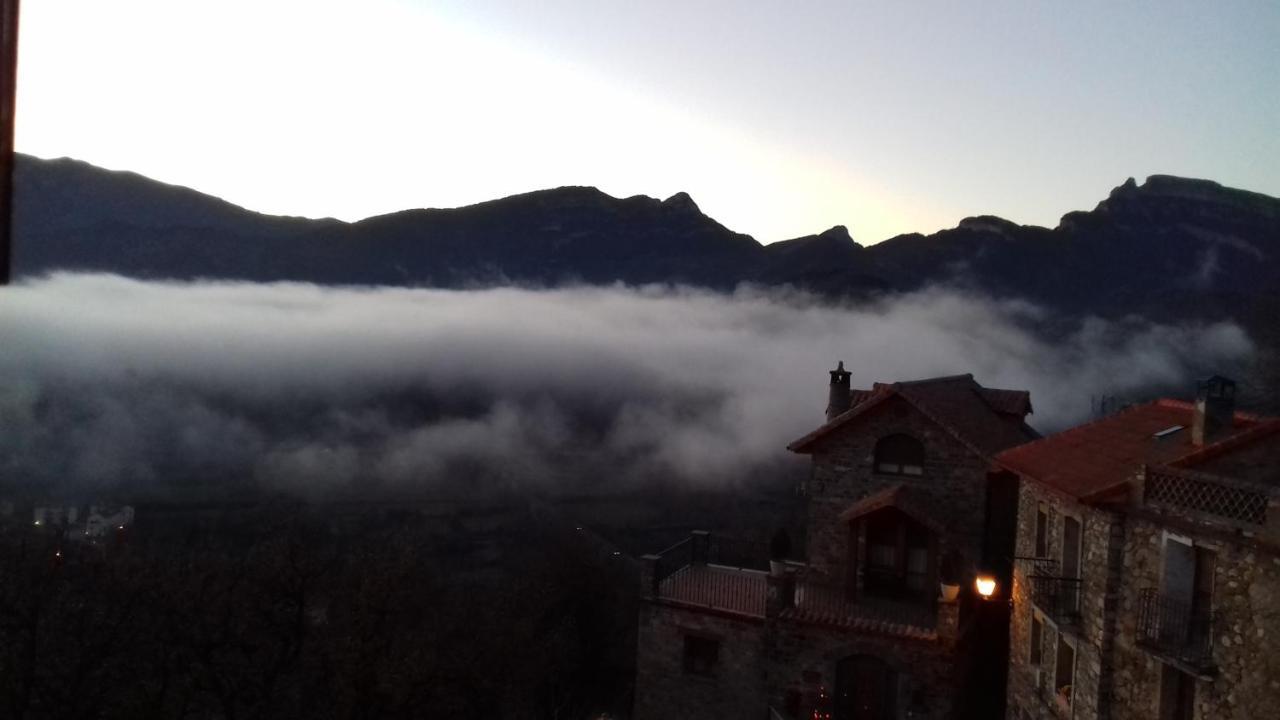 Casa Rural " El Retiro" Laspuña Kültér fotó